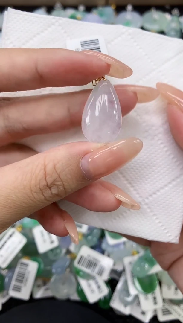 颈饰18K金镶嵌翡翠11111111111