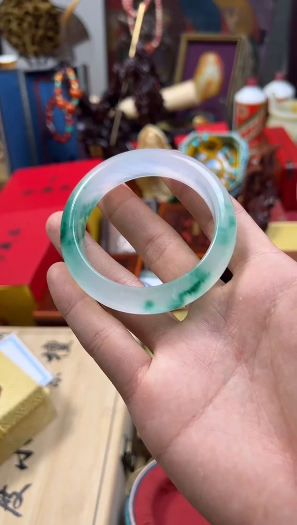 【闪购商品】翡翠颈饰未镶嵌---------------