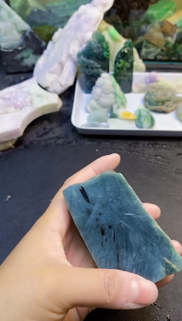 翡翠挂件未镶嵌?****荐054