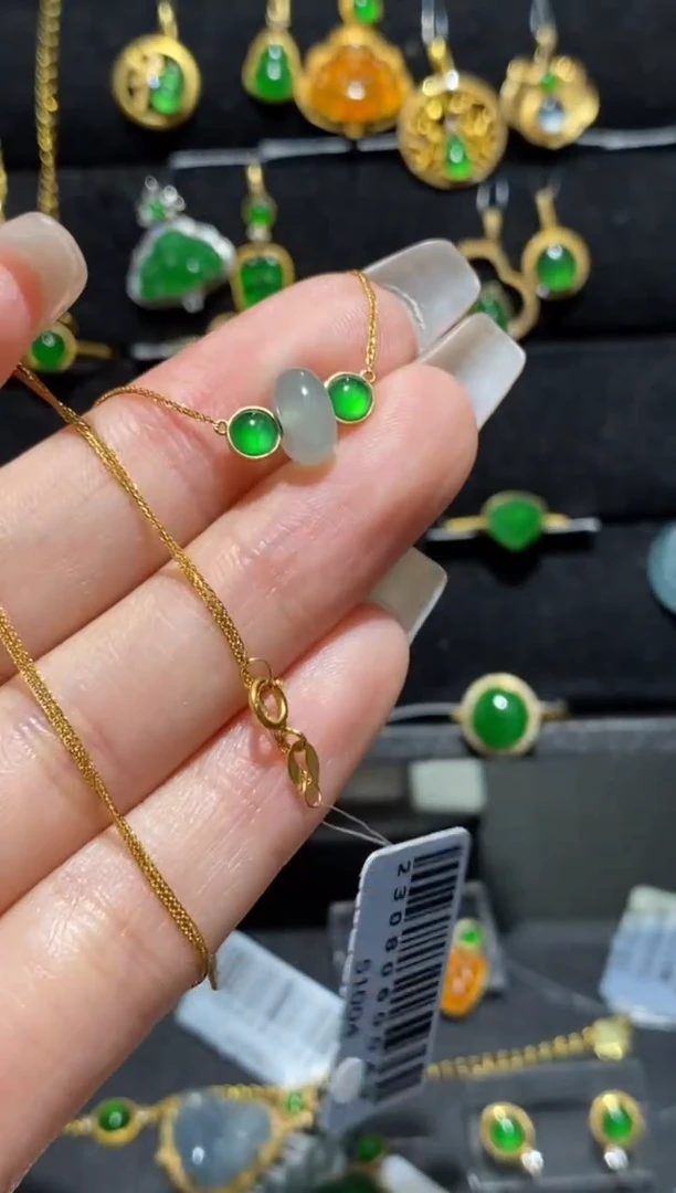 【闪购商品】翡翠颈饰18K金镶嵌套链