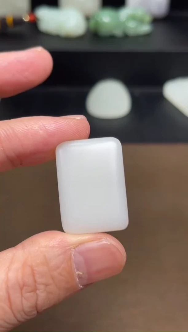 颈饰未镶嵌和田玉7 通