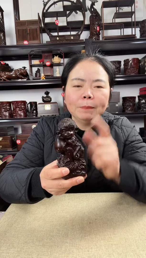 木桃猴老李红木工艺品