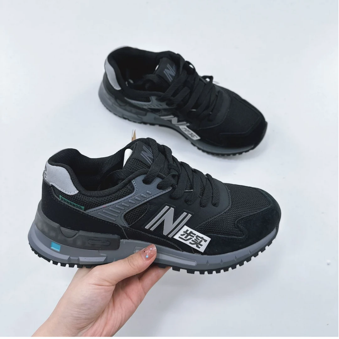 80005高端专享四季款舒适运动鞋黑/天空灰（成人运动鞋）