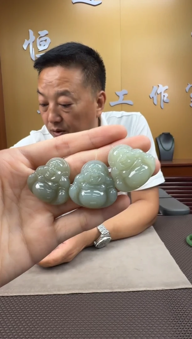 和田玉未镶嵌颈饰挂件（多样性，发一­）30*10