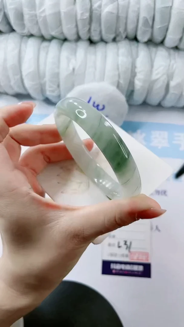 【闪购商品】石英质玉手镯未镶嵌多样性发货L31-62