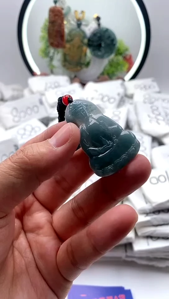 【闪购商品】翡翠颈饰未镶嵌小观音【品质一般能接受再拍】