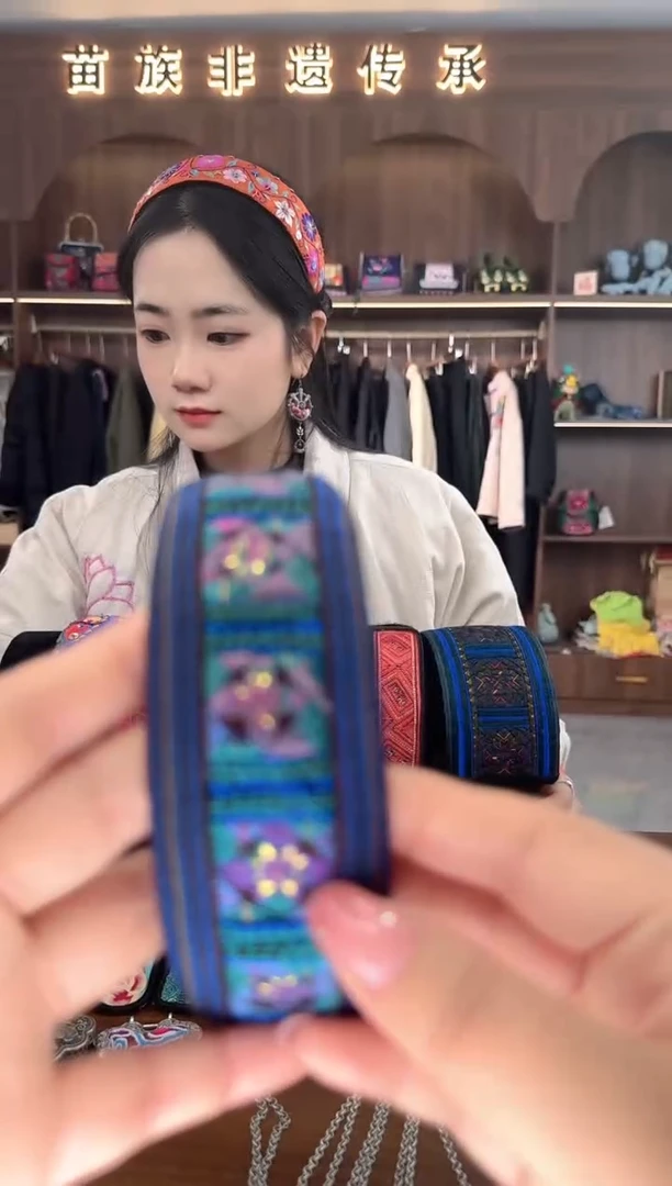 刺绣扶光苗绣传承L69