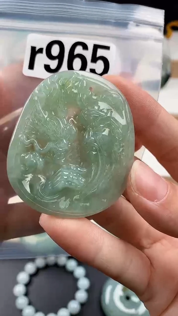 颈饰未镶嵌翡翠天然翡翠吊坠挂件