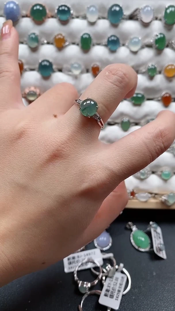 【闪购商品】翡翠戒指银S925镶嵌一物一证一礼盒