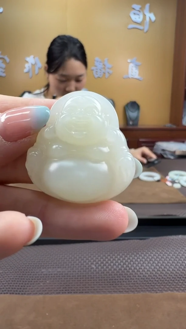 颈饰未镶嵌和田玉挂件