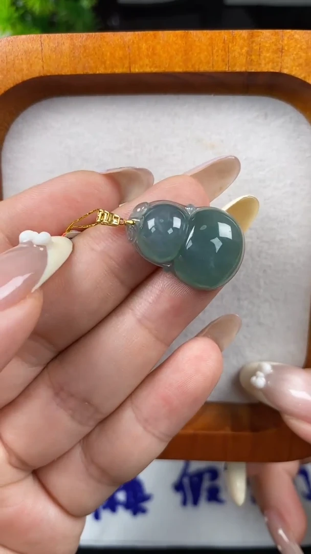 吊坠(不含链)未镶嵌翡翠天然A货翡翠