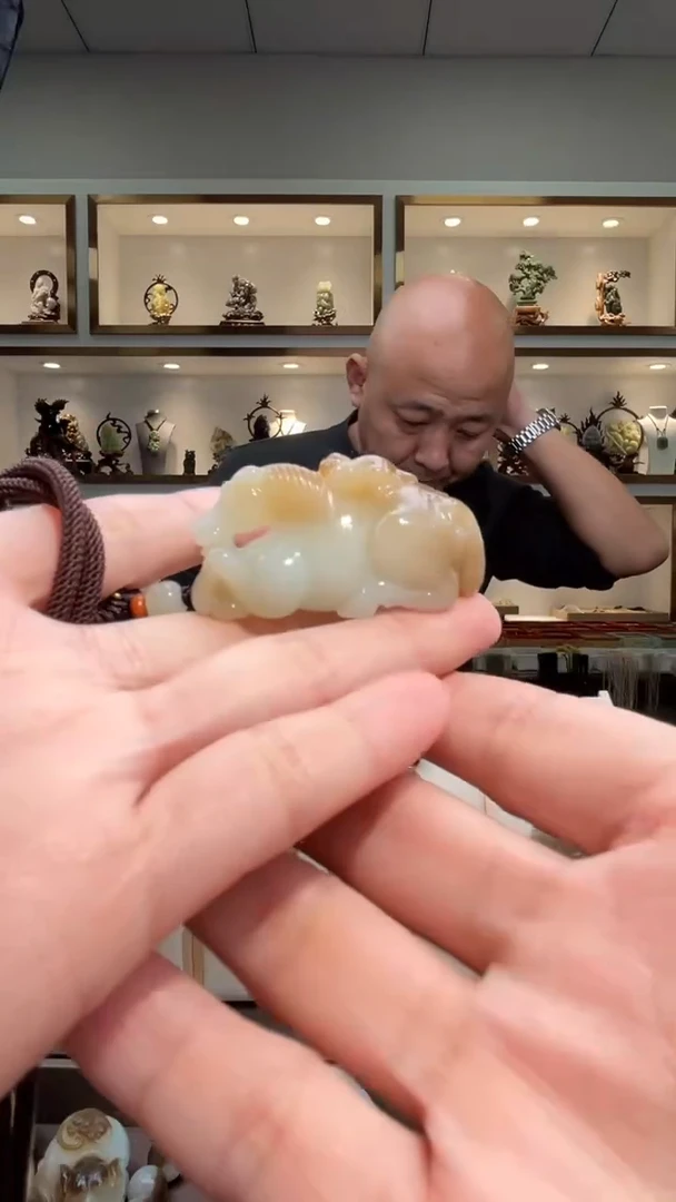 颈饰未镶嵌和田玉苏