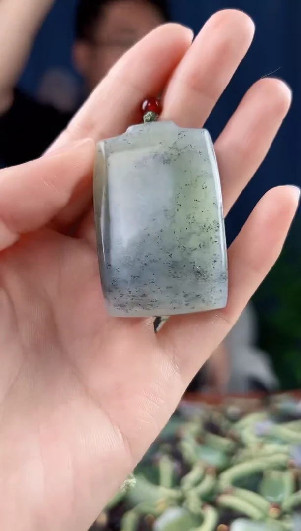 未镶嵌和田玉挂件拍一发一，