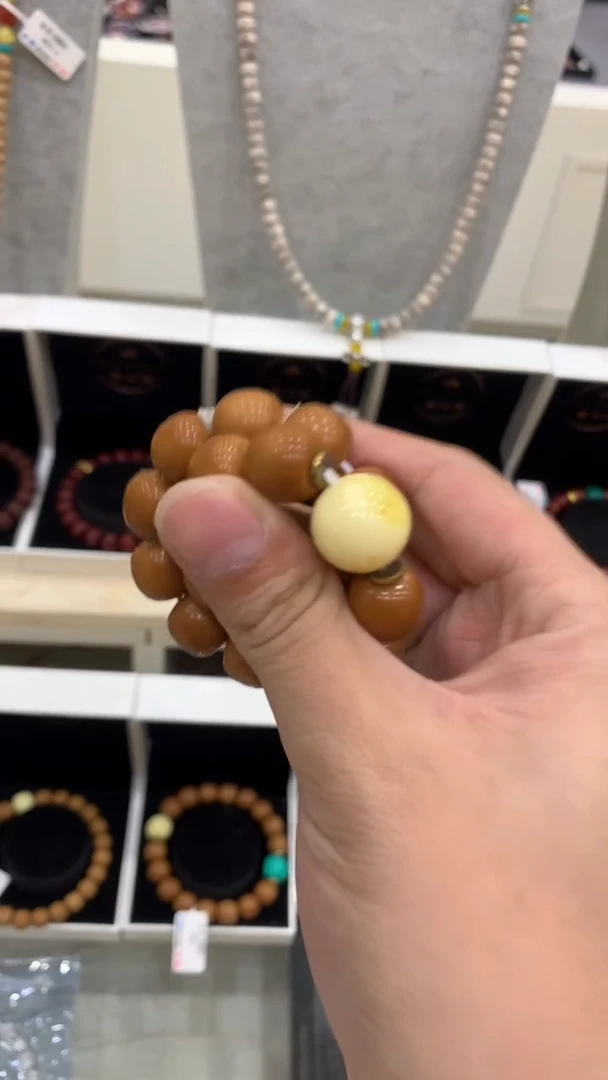 手串猴头核桃断*离猴头老型手串