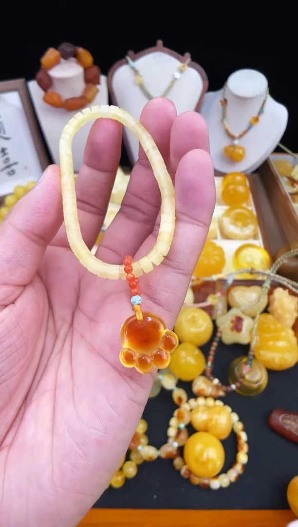 琥珀未镶嵌珠宝奇石柒月