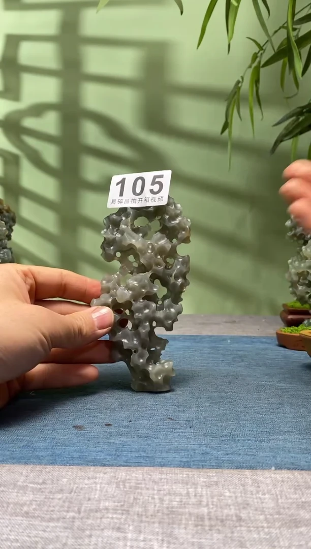 【闪购商品】树脂制品底座 石头是辽宁丹东晶105号
