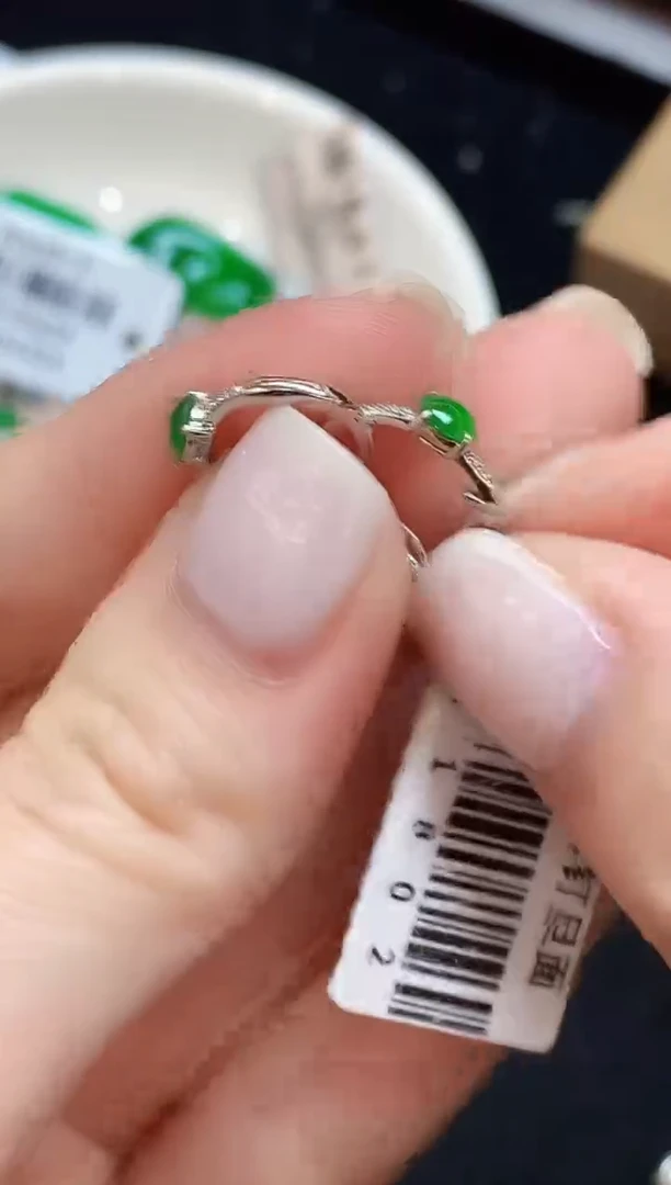 18K金镶嵌翡翠耳饰109