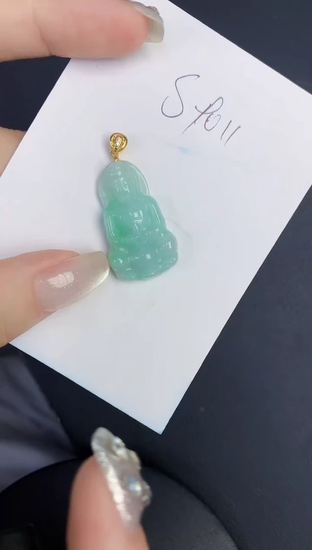 翡翠未镶嵌颈饰缅甸天然翡翠A货