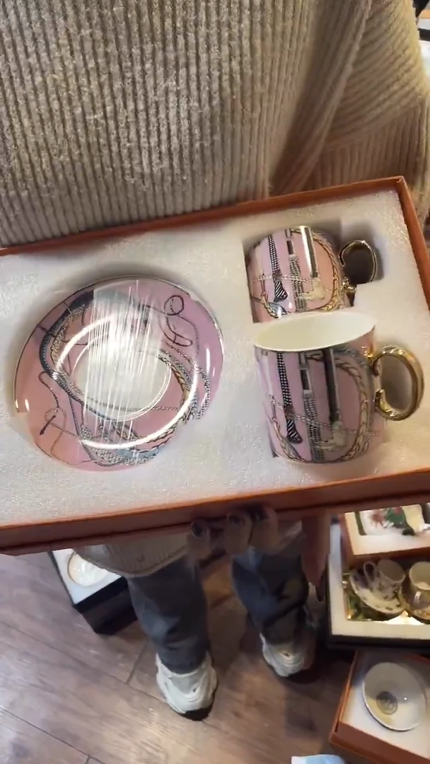 杯鸿辉家品牌瓷器，京东包邮！
