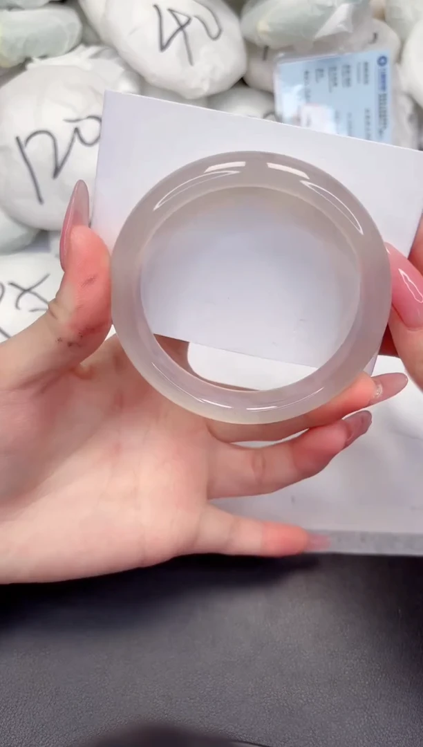 【闪购商品】石英质玉手镯未镶嵌110-62.6