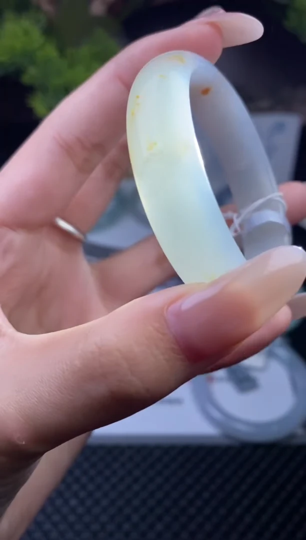 【闪购商品】翡翠手镯未镶嵌手镯