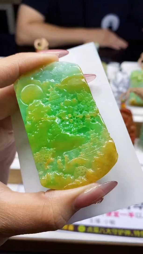 翡翠未镶嵌颈饰翡翠A货