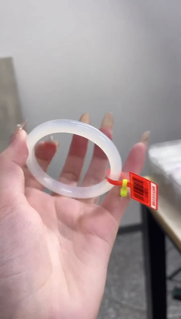 【闪购商品】玛瑙/玉髓手镯未镶嵌54圈 需要包容