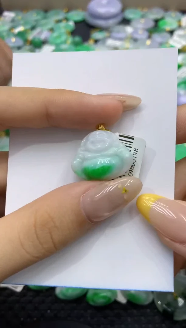 颈饰18K金镶嵌翡翠天然缅甸翡翠A货