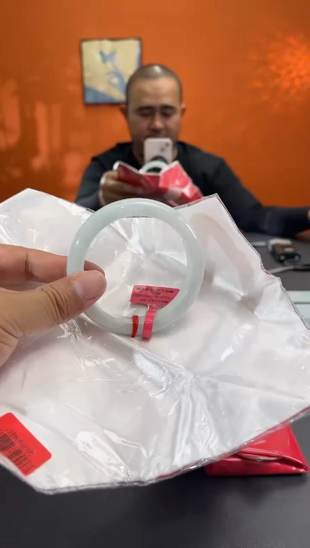 未镶嵌手镯翡翠5        圈口60