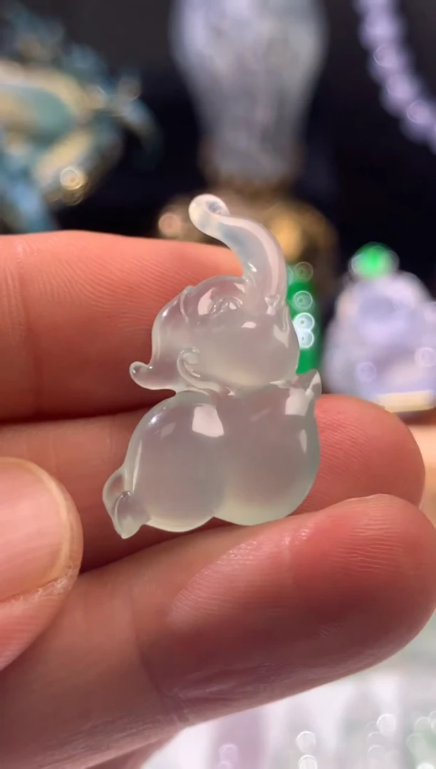 吊坠(不含链)未镶嵌翡翠天然翡翠吊坠