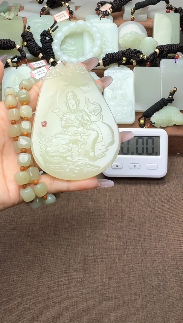 颈饰未镶嵌和田玉1