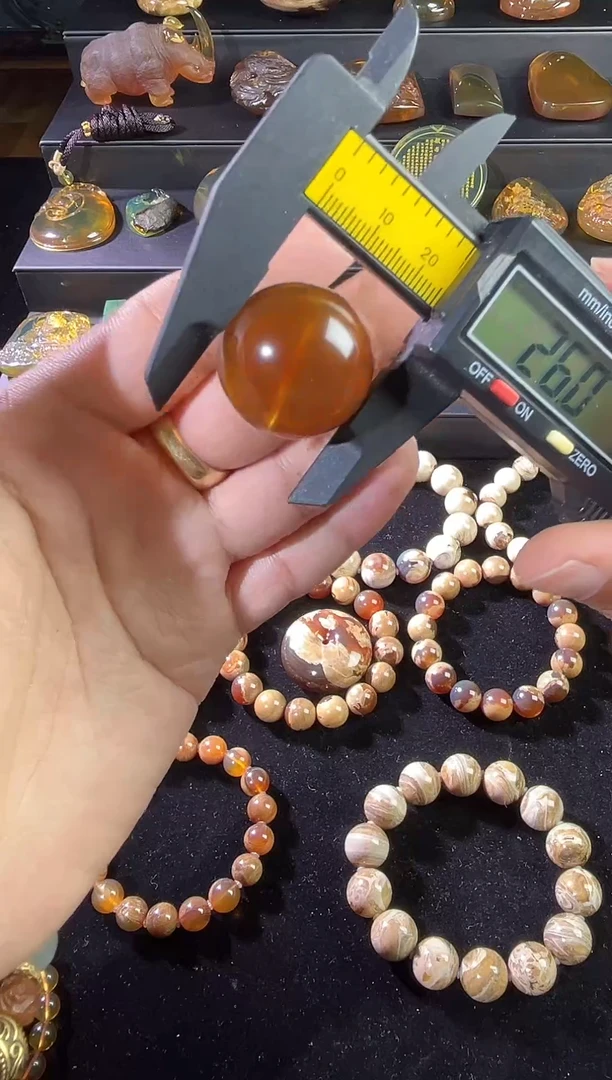 琥珀颈饰未镶嵌金棕单珠26mm