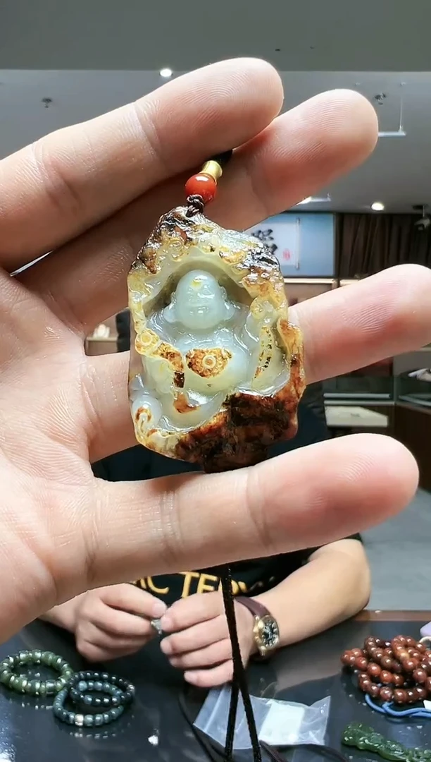 未镶嵌岫岩河磨玉（透闪石质玉）把件精品佛