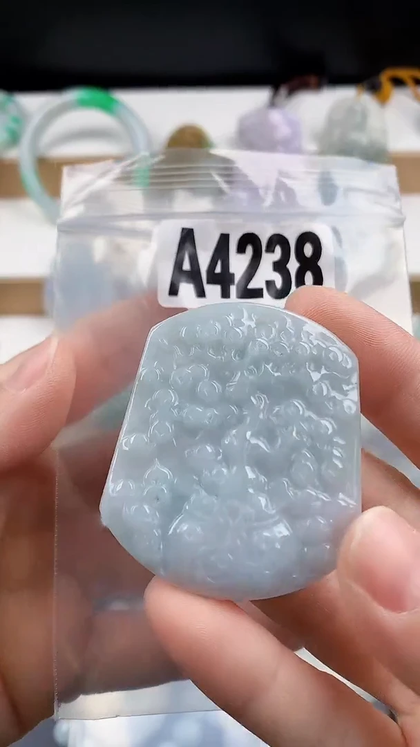 颈饰未镶嵌翡翠颈饰未镶嵌缅甸天然翡翠吊坠