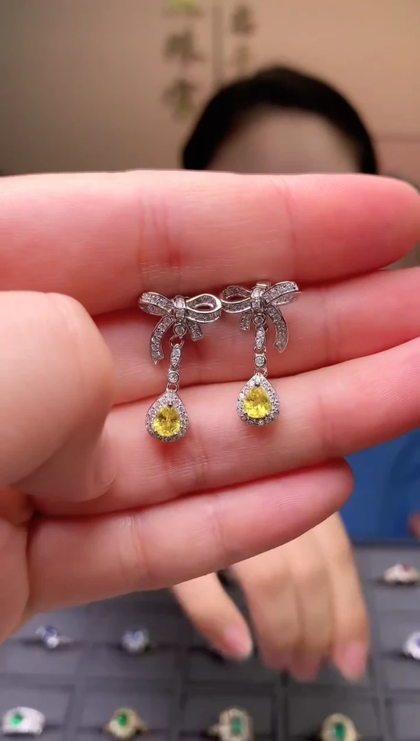 耳饰蓝宝石银S925镶嵌耳饰