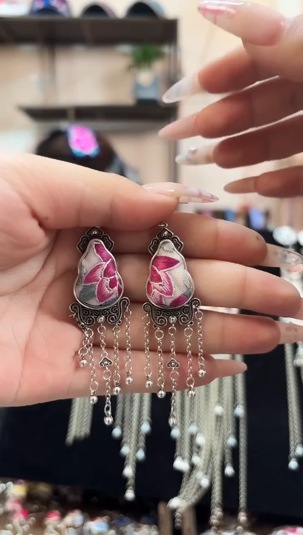 织绣民族风非遗老绣饰品012