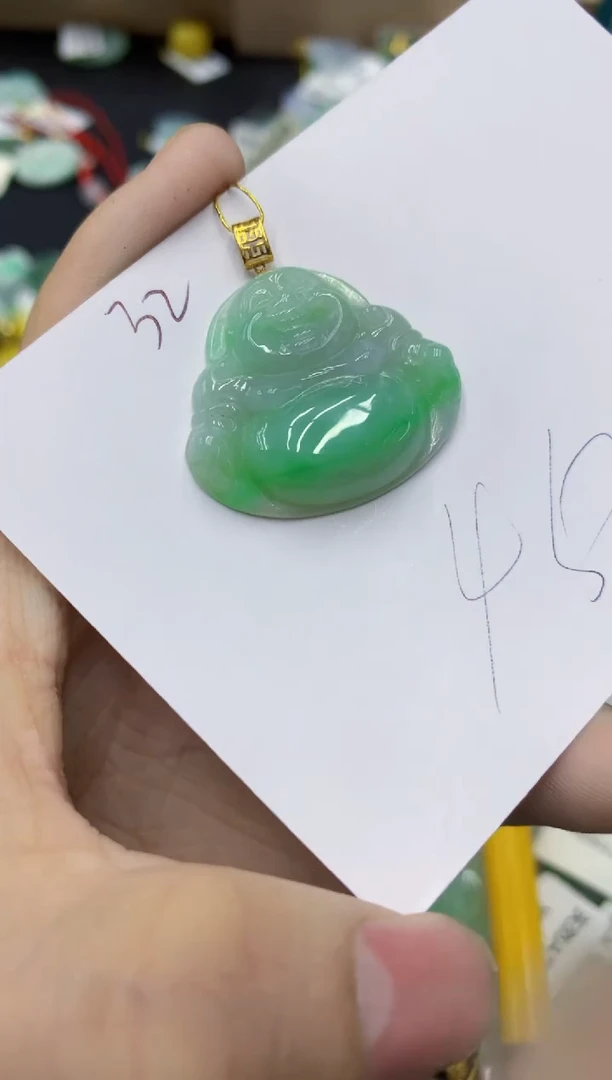 颈饰18K金镶嵌翡翠11111111111