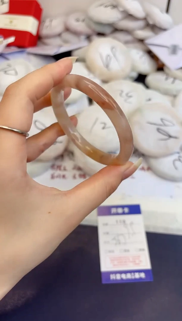 石英质玉手镯未镶嵌119-桃花酿-圈口