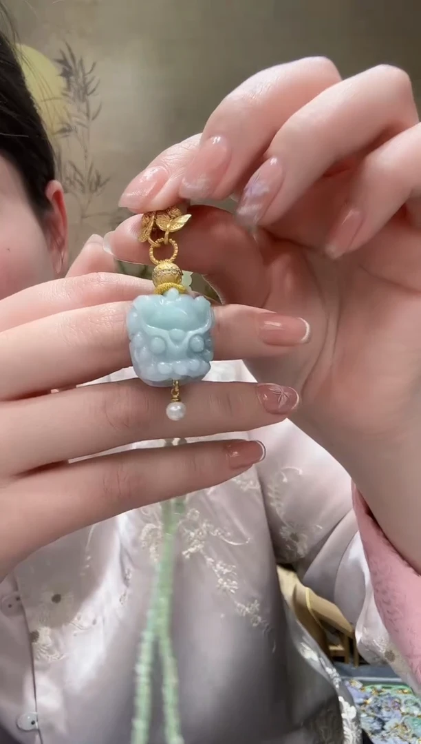 【闪购商品】翡翠颈饰未镶嵌吊坠