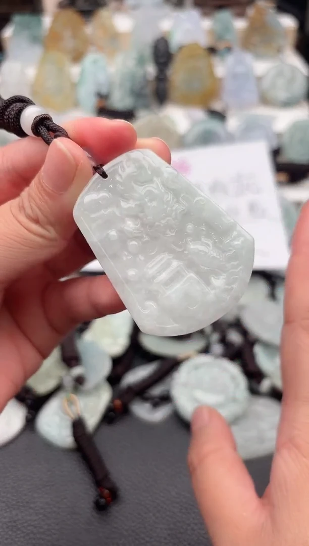 翡翠未镶嵌颈饰天然翡翠吊坠8