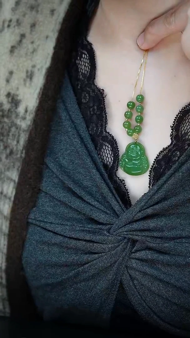 吊坠(赠链)18K金镶嵌和田玉1