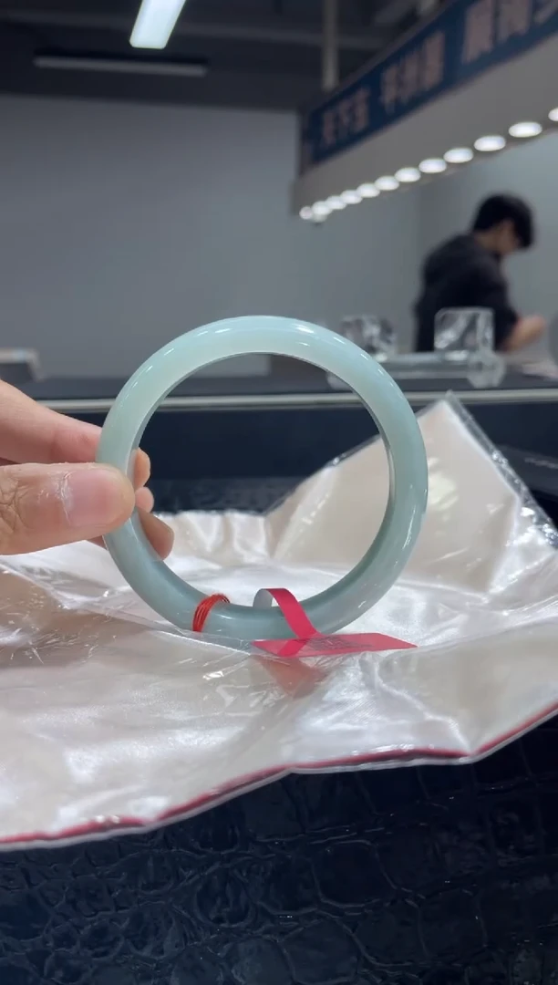 未镶嵌手镯翡翠4