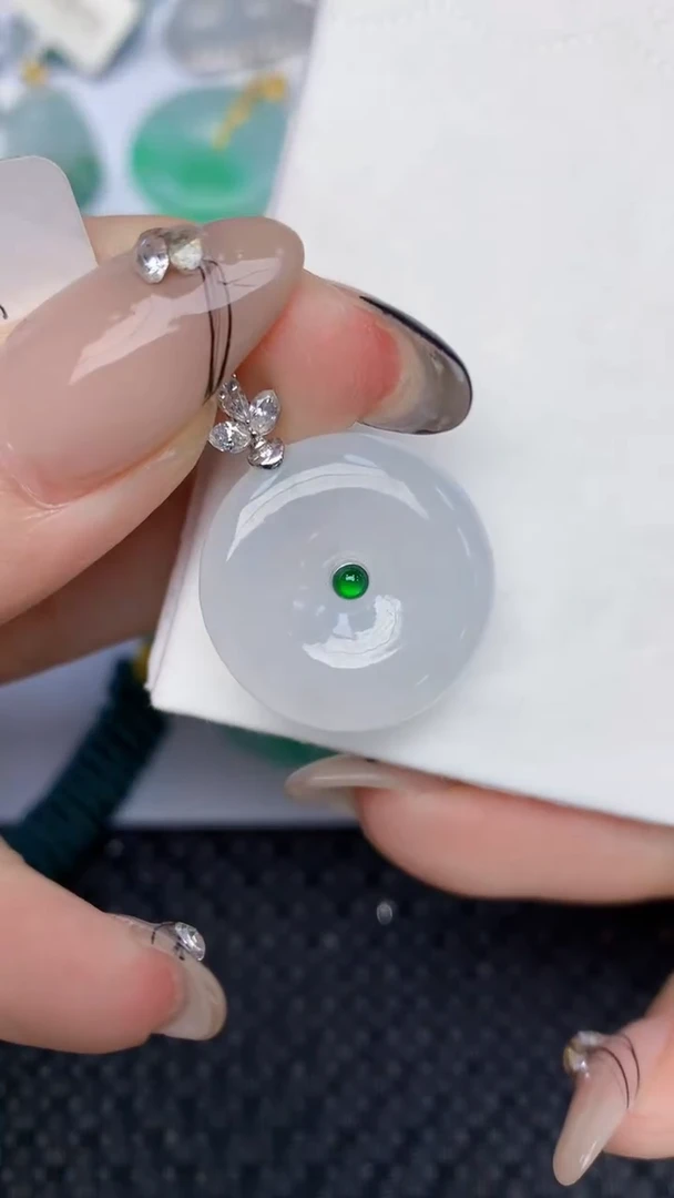 颈饰18K金镶嵌翡翠天然缅甸翡翠a货百元以上9元证书费自理