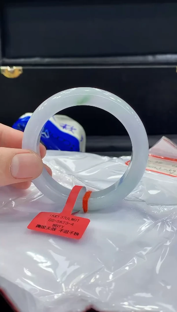 未镶嵌手镯翡翠翡翠手镯