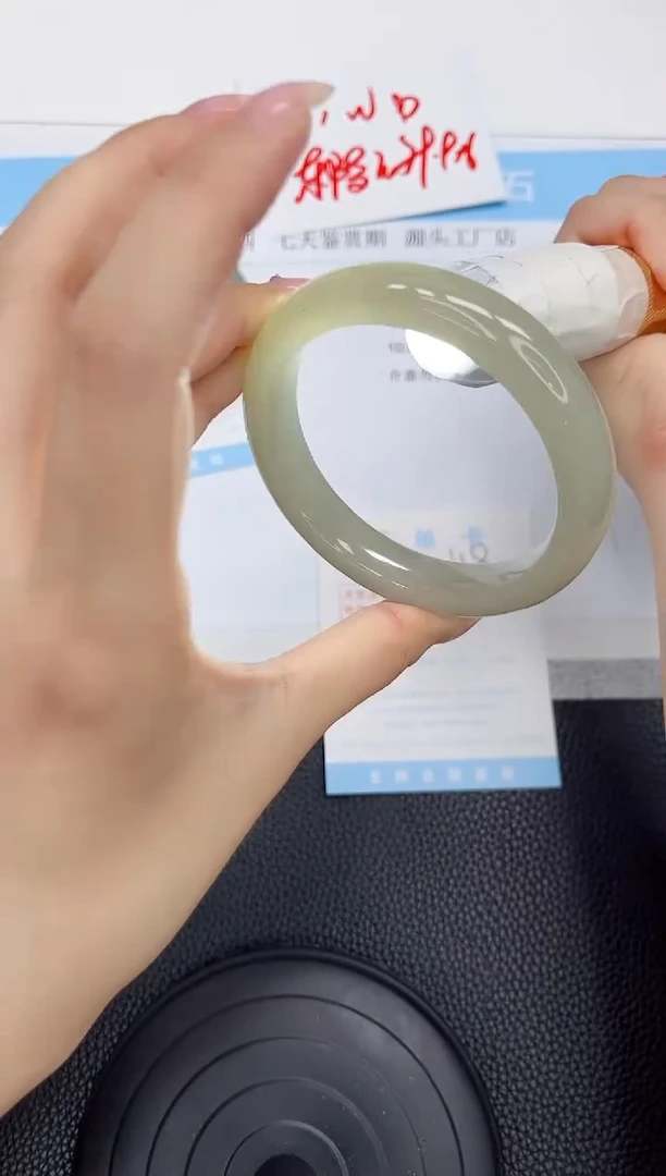 石英质玉手镯未镶嵌118-58.7