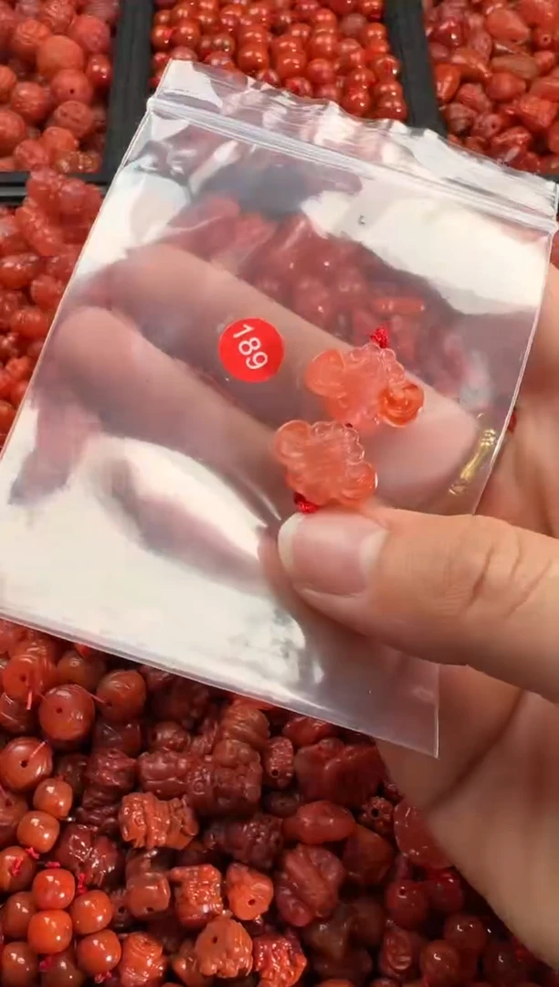 【闪购商品】南红玛瑙颈饰未镶嵌1