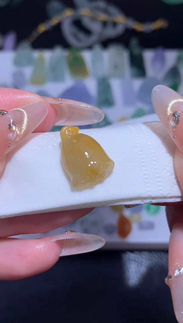 未镶嵌定制翡翠莲蓬