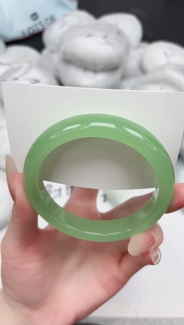 未镶嵌手镯石英质玉253-62