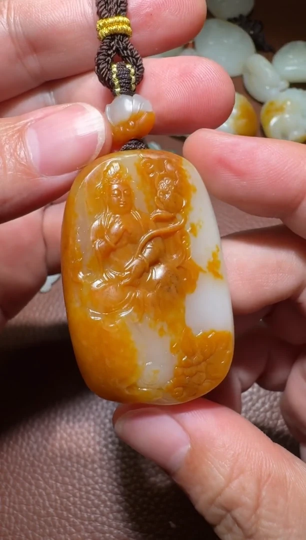 未镶嵌和田玉挂件0*1和田玉