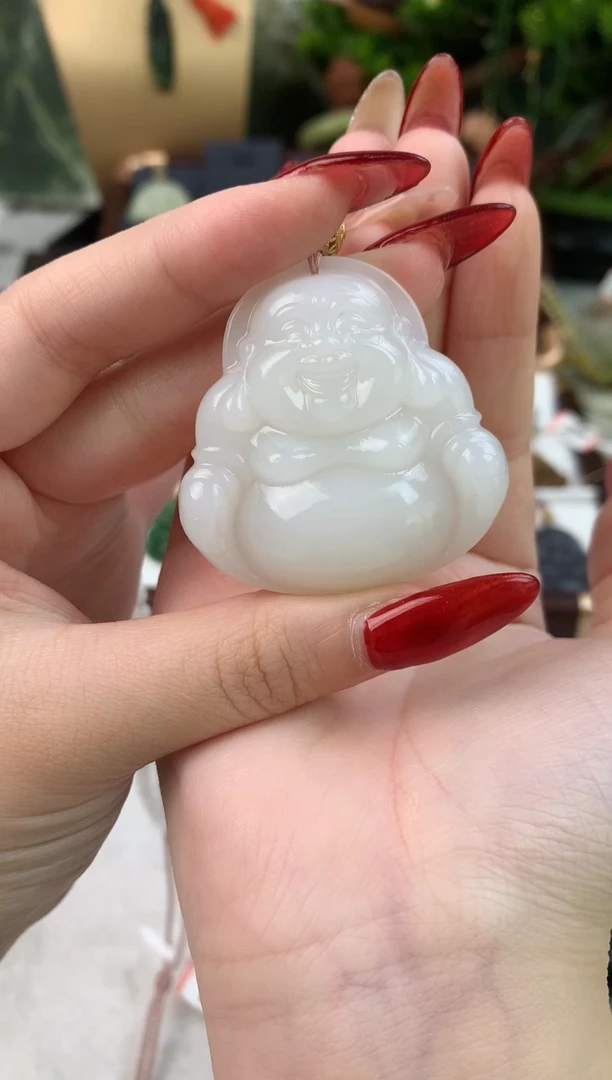 颈饰未镶嵌和田玉吊坠